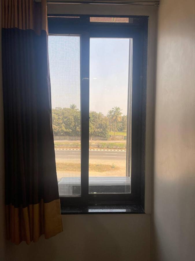 Hotel Nilkanth Navsari Exterior foto